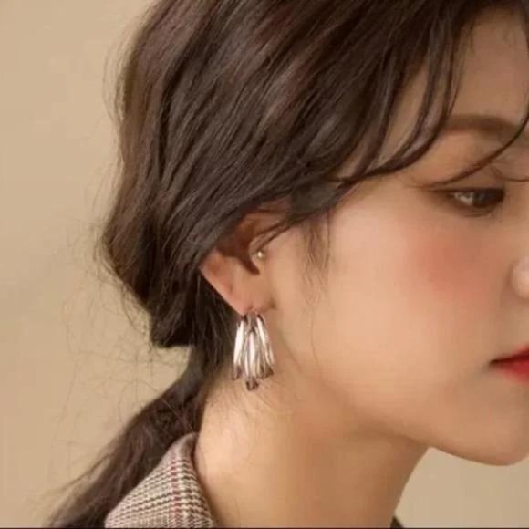New Silver three-layer Hoop Earrings, beautiful Earrings, cute Earrings - Picture 3 of 5